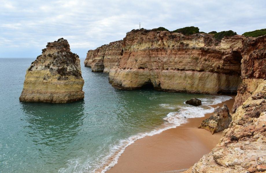 where to go hiking in Algarve, coast of algarve and the beach