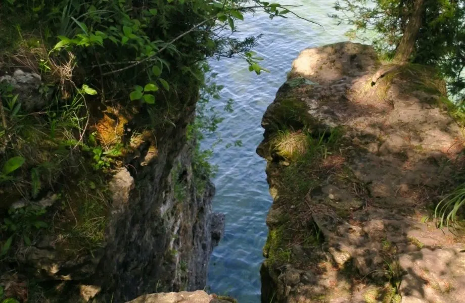 fun outdoor activities in milwaukee, wisconsin, cliff drop into water