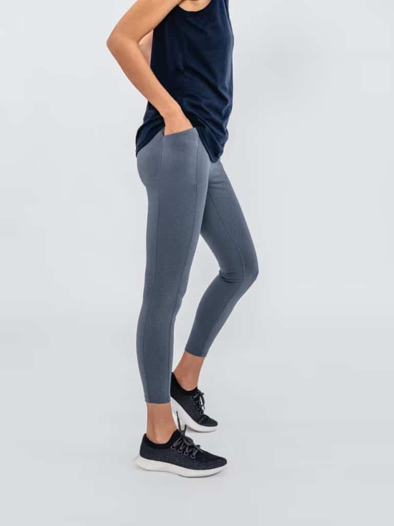 sustainable yoga wear, person in yoga leggings with pockets and a tank top