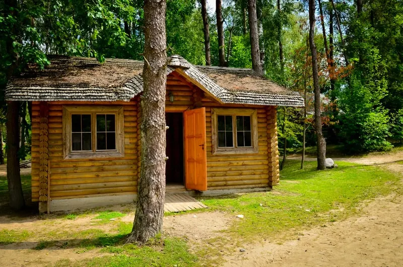 exterior of one of the best cabins in Southern Wisconsin