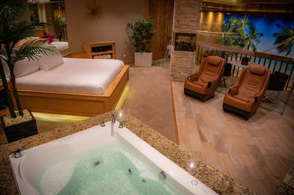 the sybaris hotel in wisconsin, Romantic Getaways in Wisconsin with Pool in-room