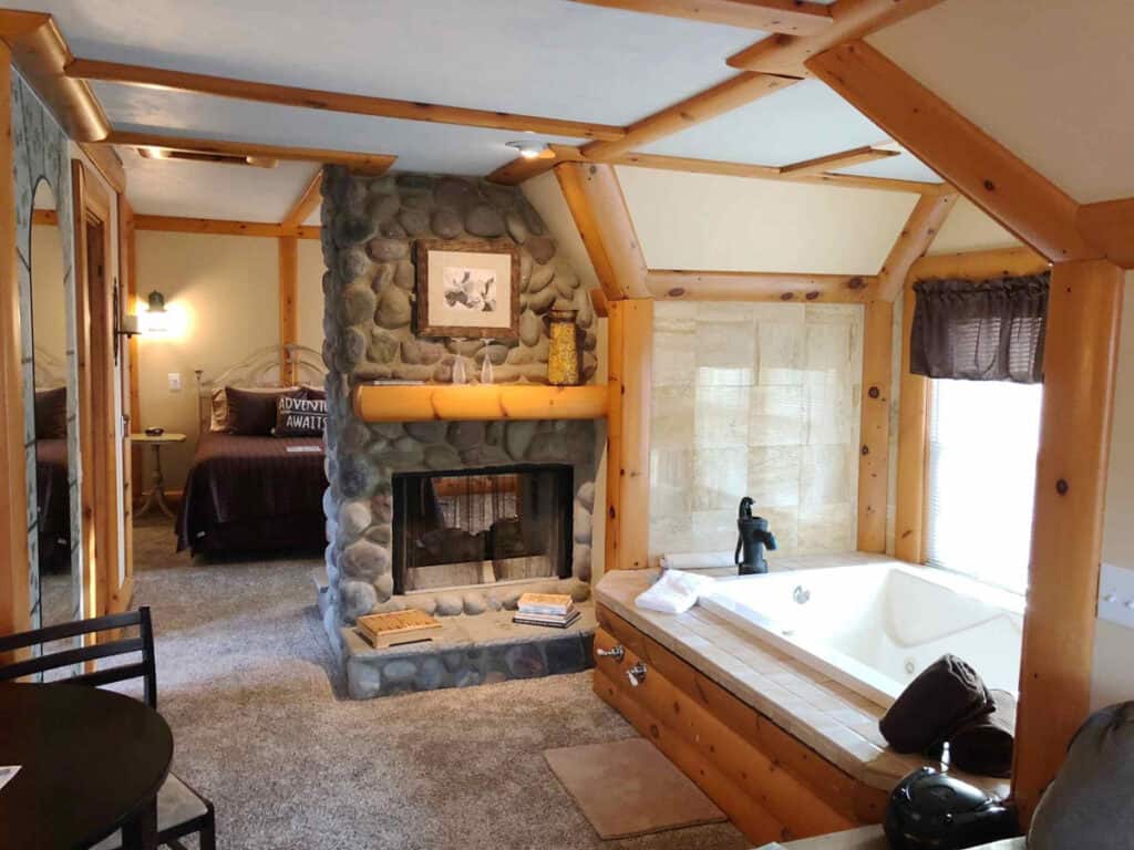 Lazy Cloud Lodge - 10 Fun Adult Only Resorts in Wisconsin