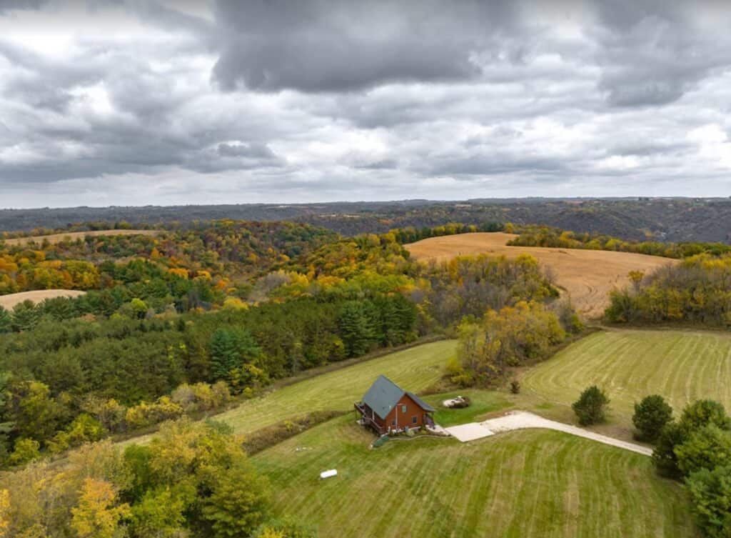 Very Secluded Beautiful Cabin!! Watch The Wildlife And Star Gaze From The Deck crawford county