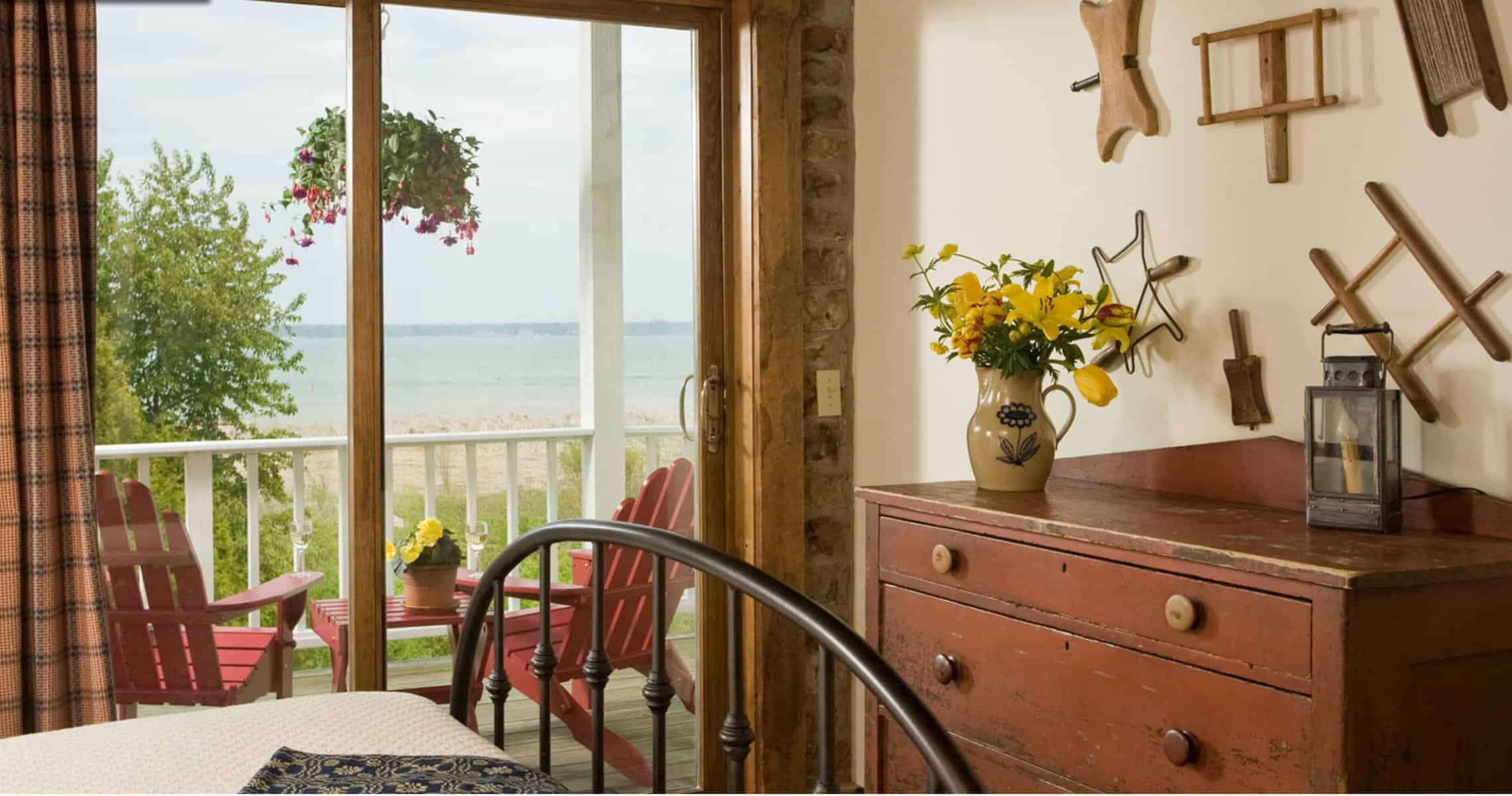 blacksmith inn door county, view of a room with lake michigan in the background