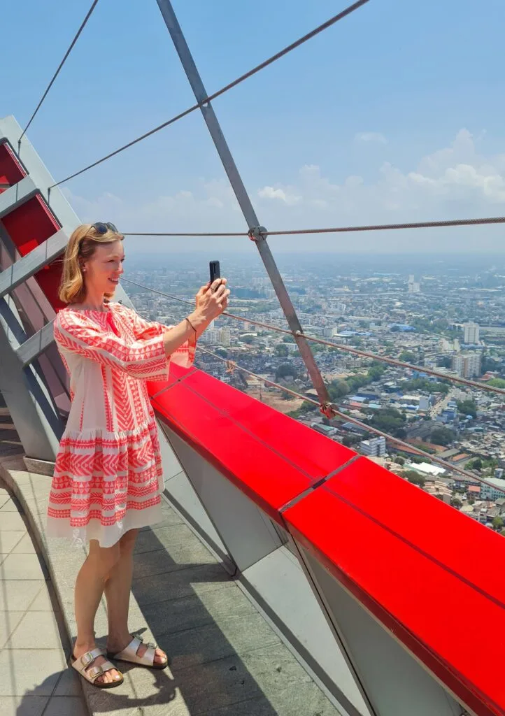 travel blogger using phone during traveling with a an esim for france