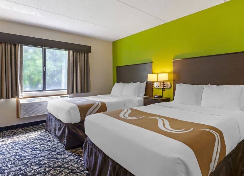 twin room with 2 separate beds at Quality Inn Wisconsin - 12 Best Resorts on Lake Winnebago, Wisconsin