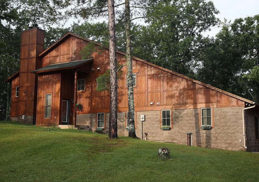 a pet friendly cabin at the Heartwood Resort Trego Wisconsin - 12 Best Pet-Friendly Resorts in Wisconsin