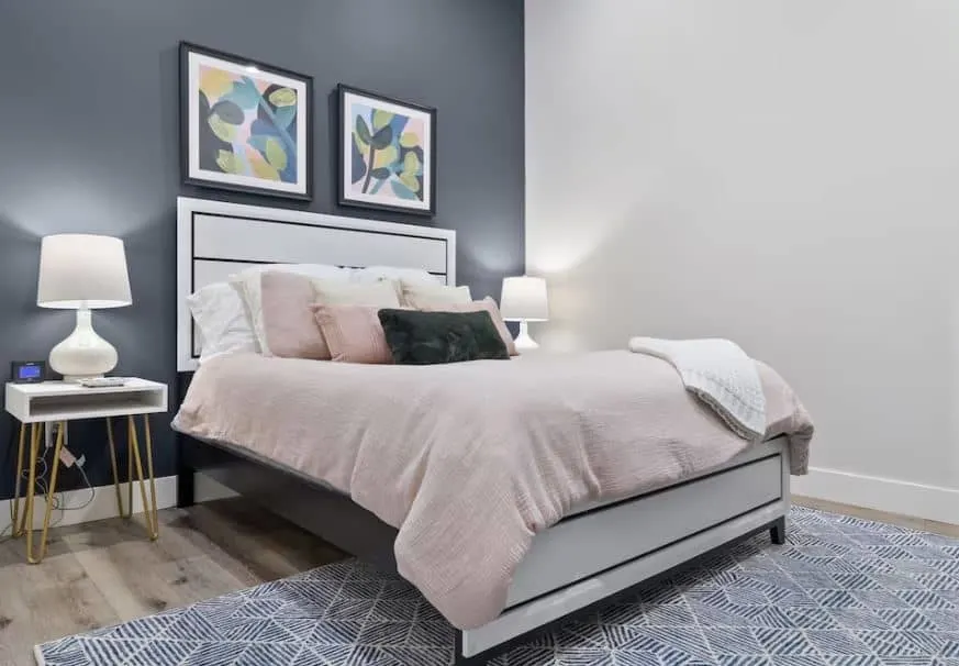 bedroom at the The Greyhound Downtown Apartment racine wisconsin - 15 Best Airbnbs in Racine, Wisconsin