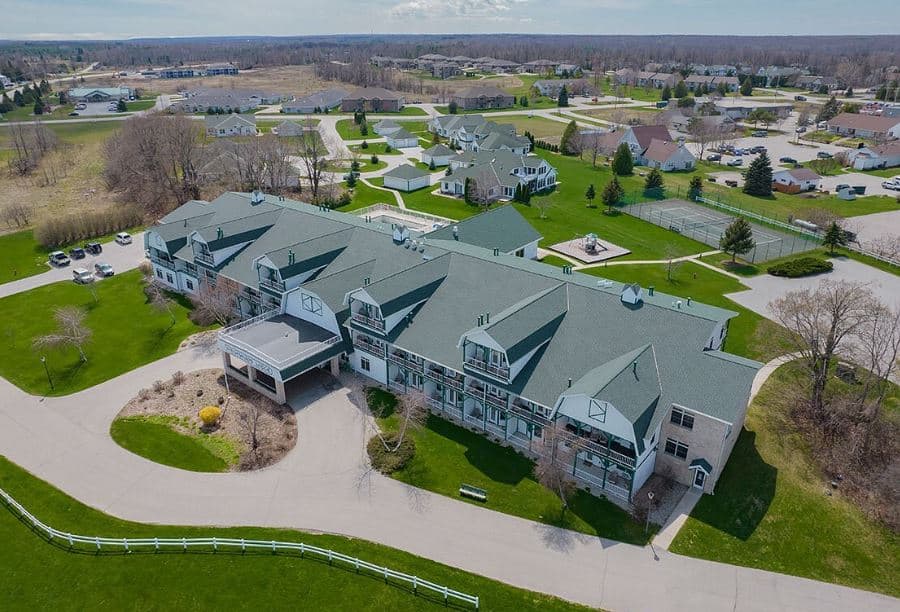aerial view of the Birchwood Lodge with beautiful green area in Sister Bay, Wi