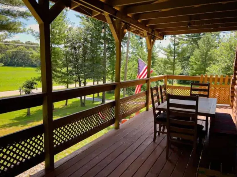 porch with garden view at the Cabin close to Down Town Wisconsin Dells