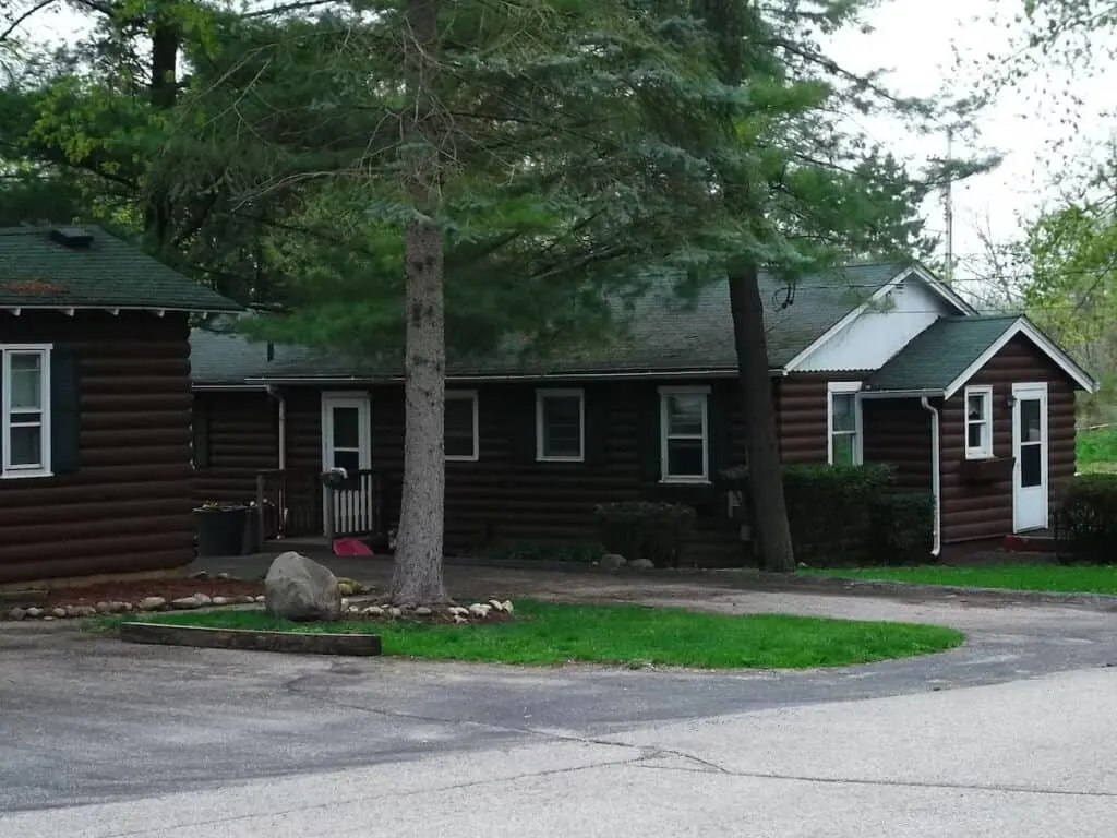 Exterior of the Lake Geneva cottage in Williams Bay, Wisconsin