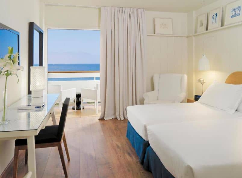 bedroom with balcony with sea view at Boutique Hotel H10 Big Sur, Los Cristianos inTenerife