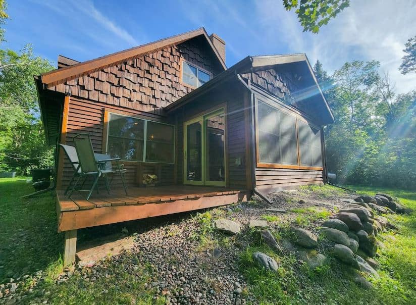 Chippewa River Cabin with Sauna in Ojibwa surrounded by nature with porch in Wisconsin