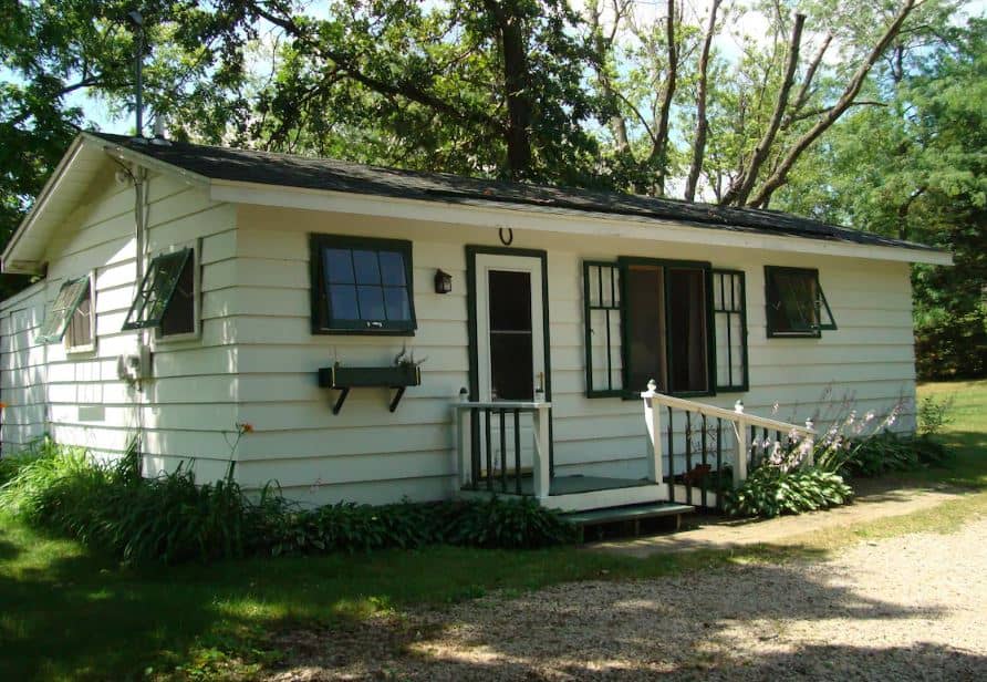 Green Lake Handsome Private Vacation Cottage in Markesan, Wisconsin surrounded by nature