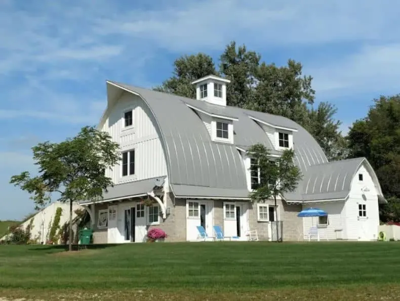 Maiden Rock Barn in Stockholm seen from the outside in Wisconsin