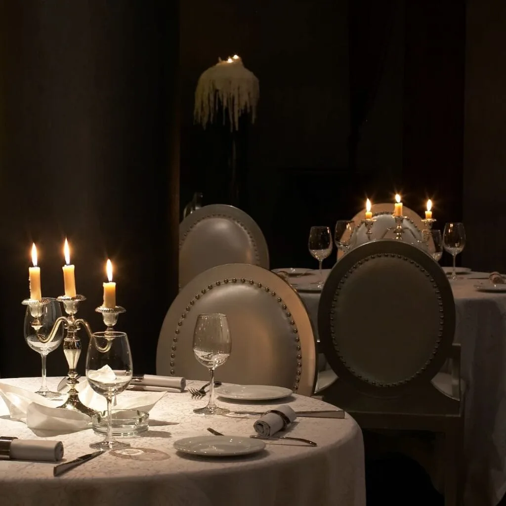 fancy table setting in clausen restaurant luxembourg